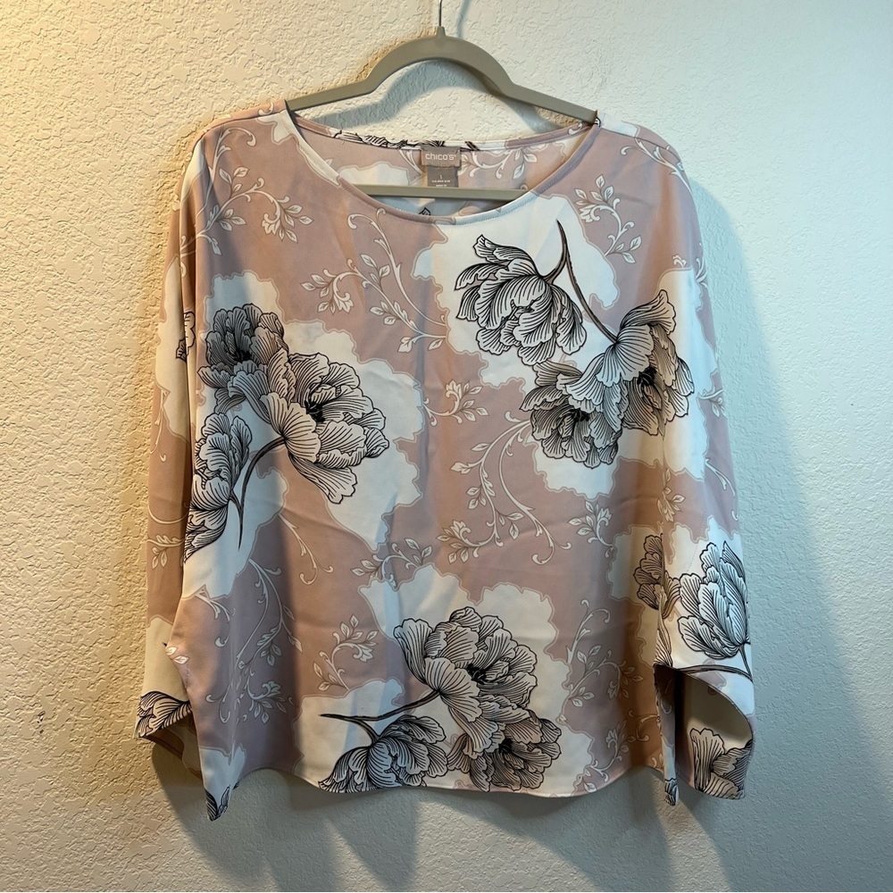 Women’s Chico’s light purple floral long sleeve dolman sleeve blouse size 1